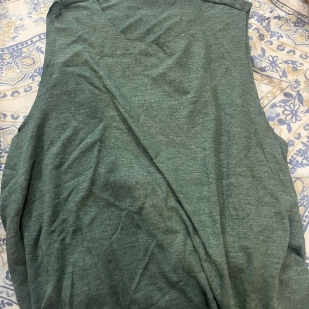 SHEIN EZwear Solid Tank Top